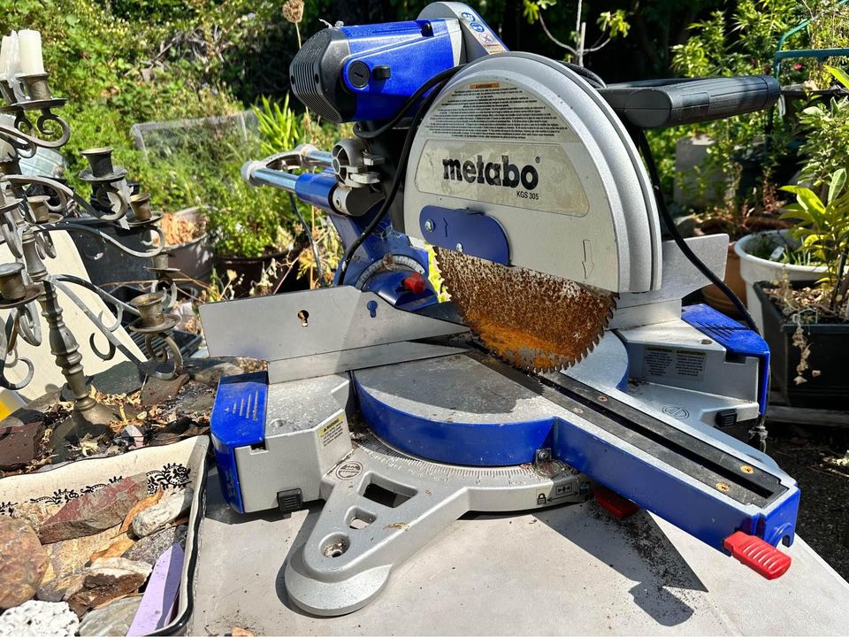 Restored Black & Decker M1850BD 7-1/4 Compound Miter Saw (Refurbished)